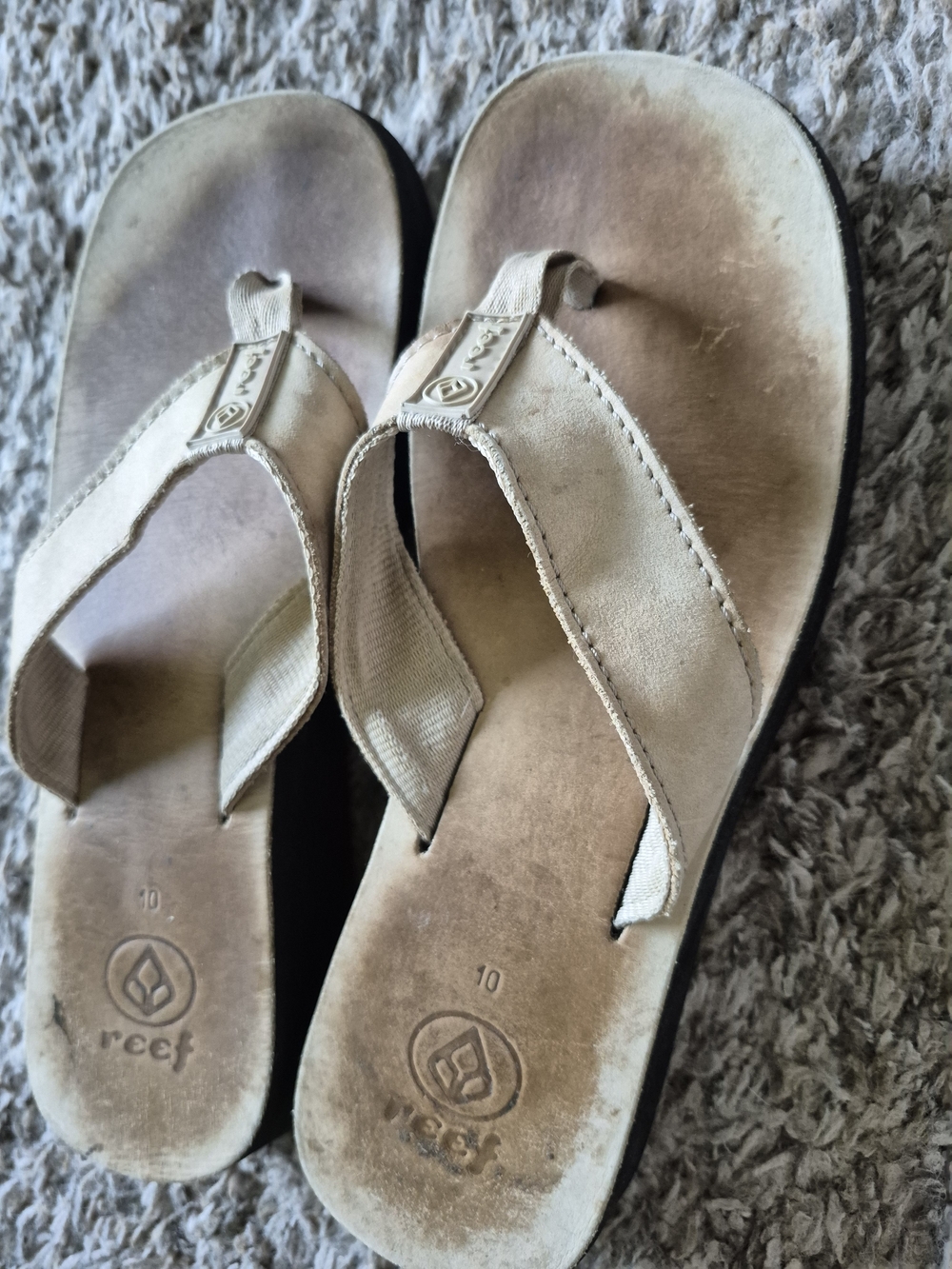 Reef Women’s Tan Suede Flip Flop Sandals